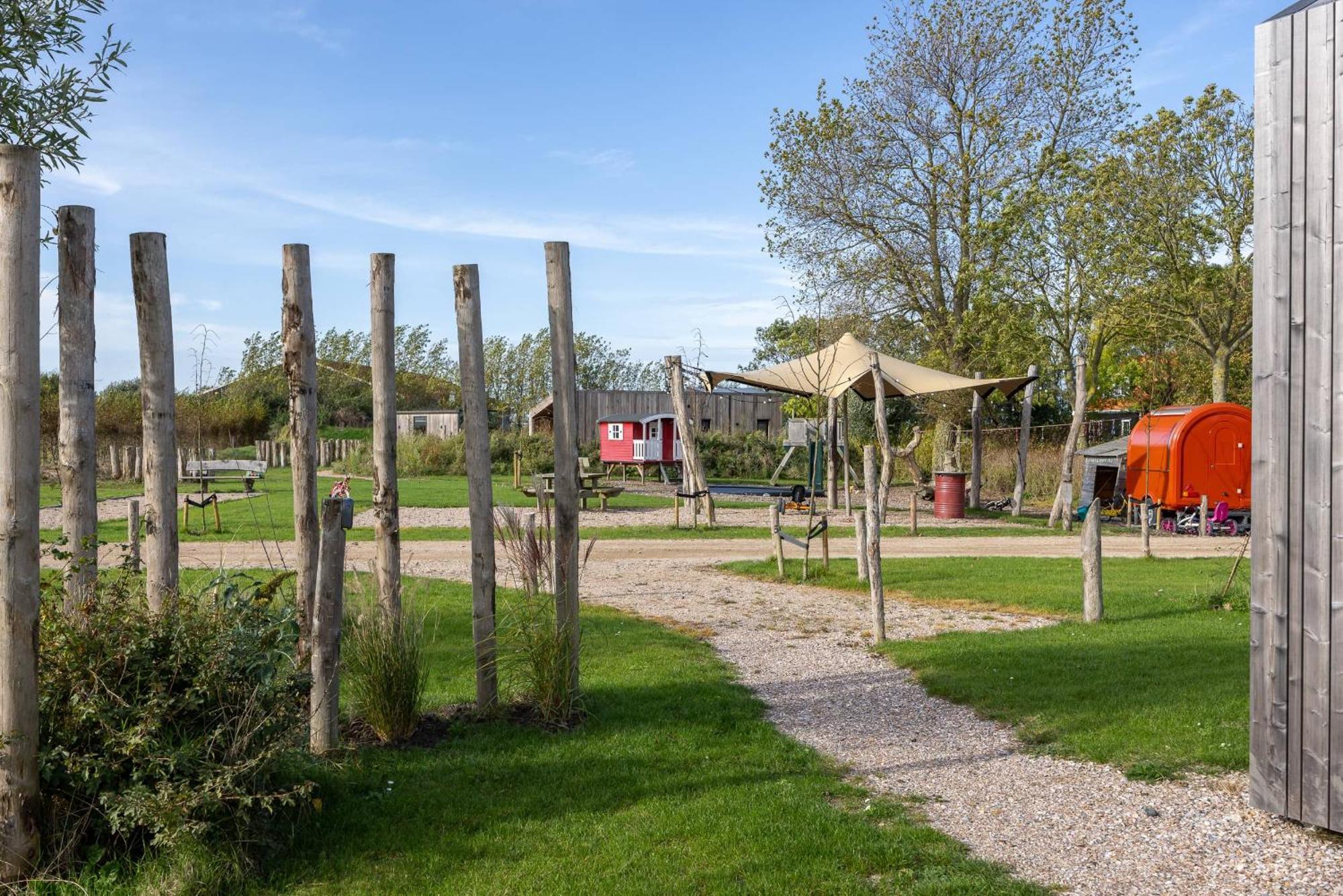 Hello Zeeland - Zeeuwse Liefde Tiny House 3 ヴェストカペレ エクステリア 写真
